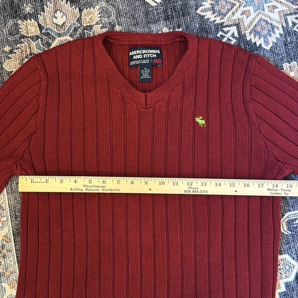 Abercrombie & Fitch Red Men's Heavy Knit Ribbed Sweater Size Medium - Picture 7 of 9